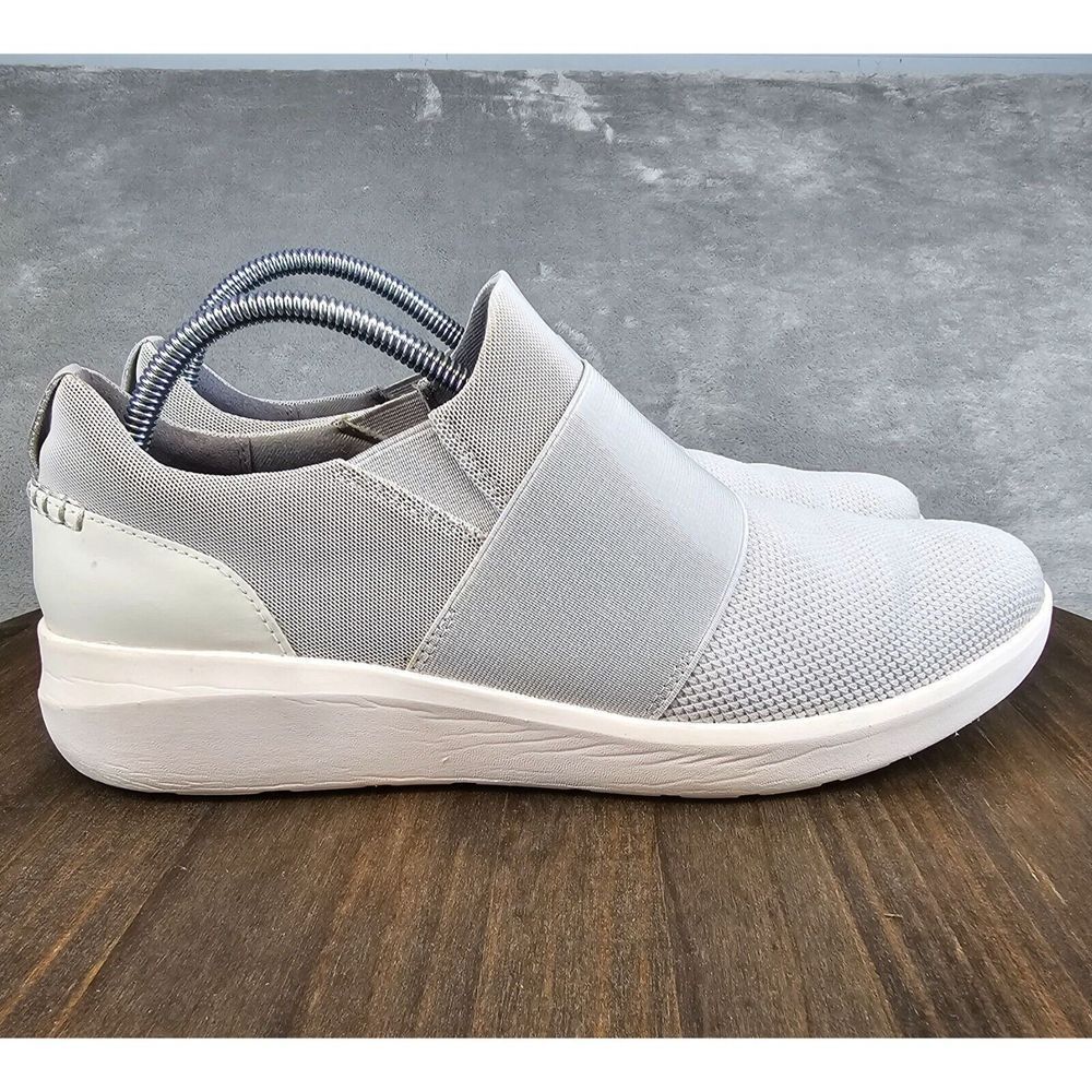 Clarks Kayleigh Band Sneaker Women's 11M Light Gray‎ Lightweight Slip On Shoes